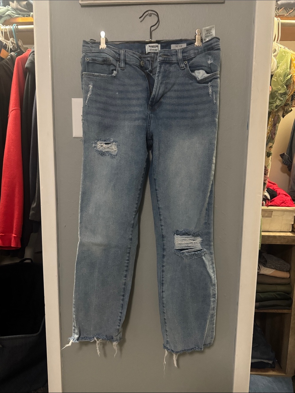Kensie Light Blue Distressed Ankle Jeans